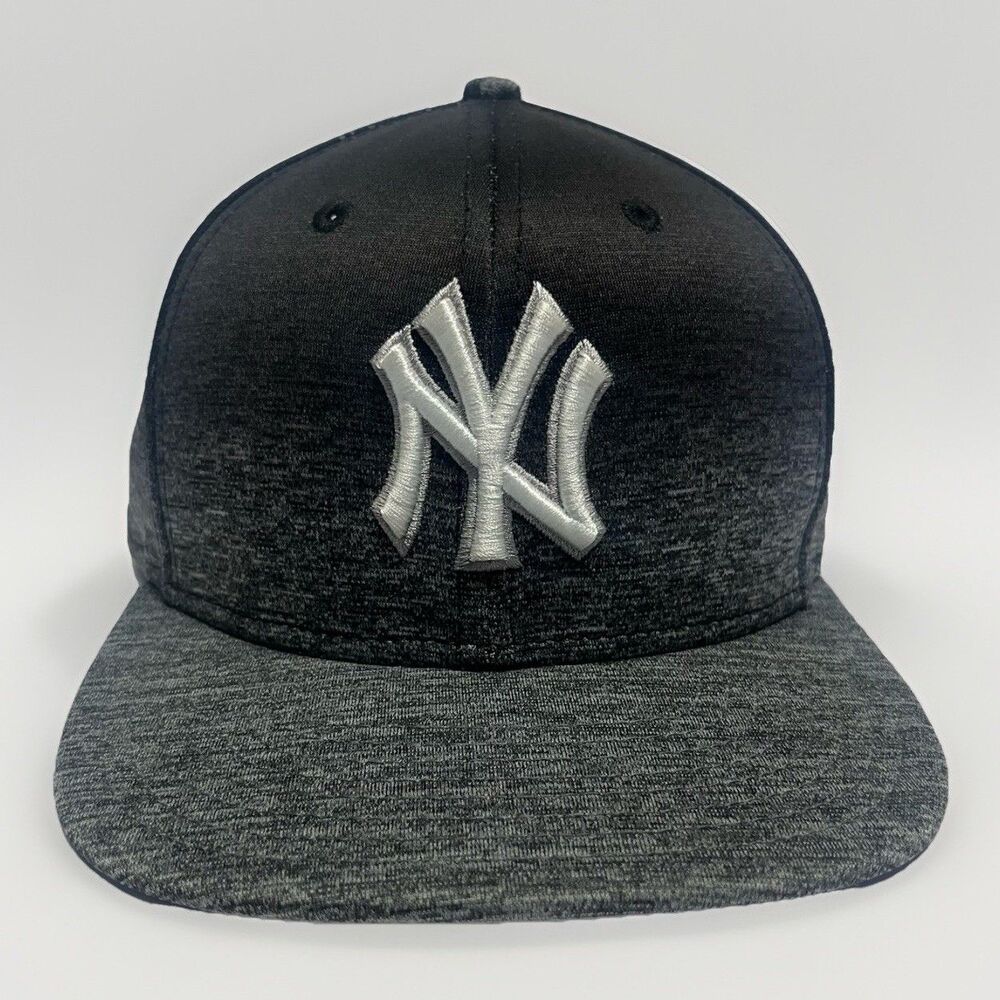 New York Yankees New Era 9FIFTY Black Snapback Hat Cap Hombre Not For Resale
